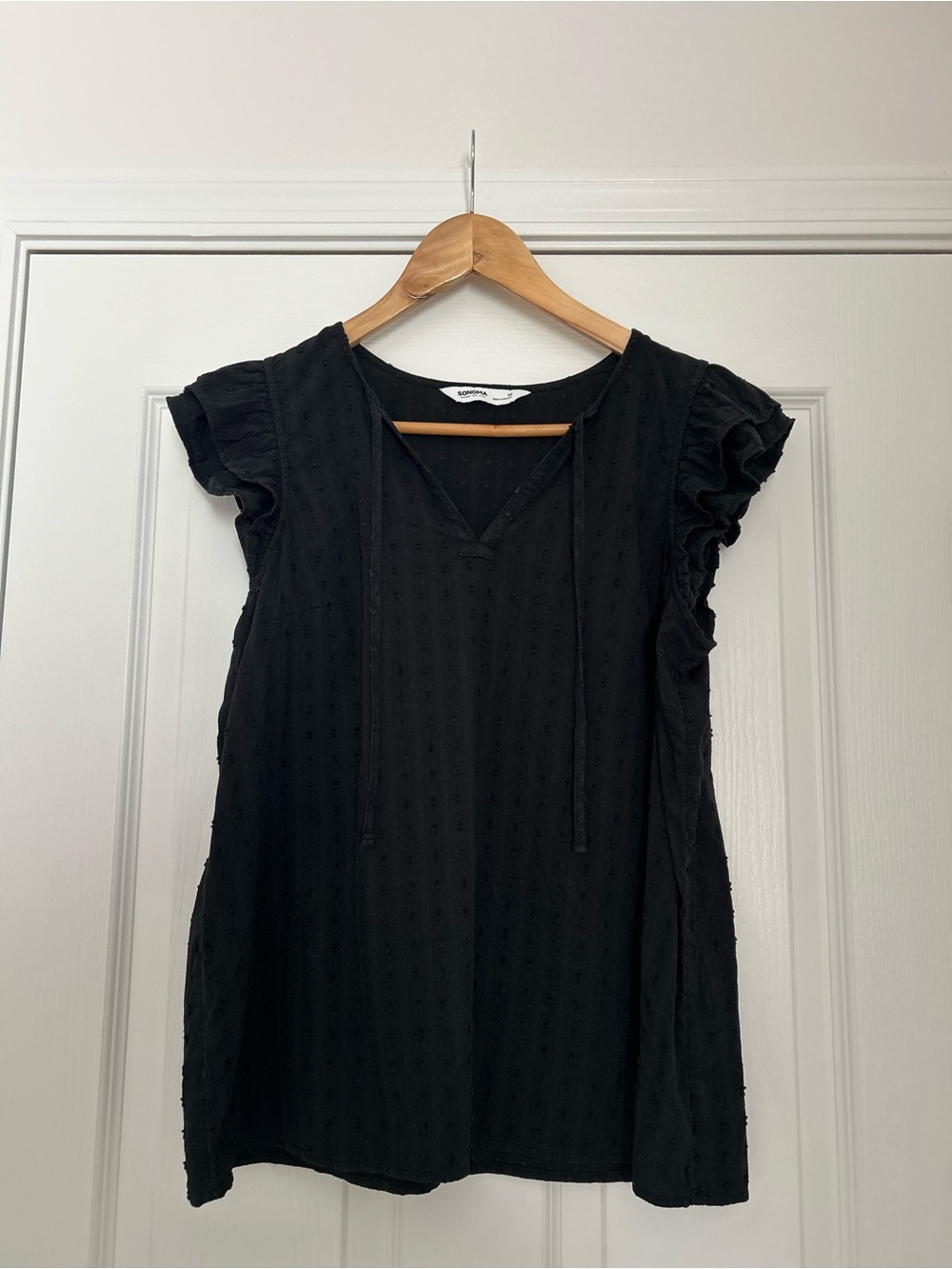 Sonoma Black Textured Ruffle Sleeve Top